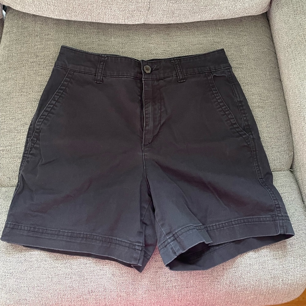 GAP Women's girlfriend khaki shorts